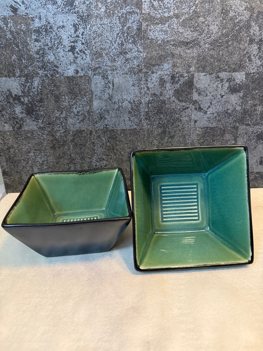 Set of 2 Square Ceramic Serving Bowls in Green